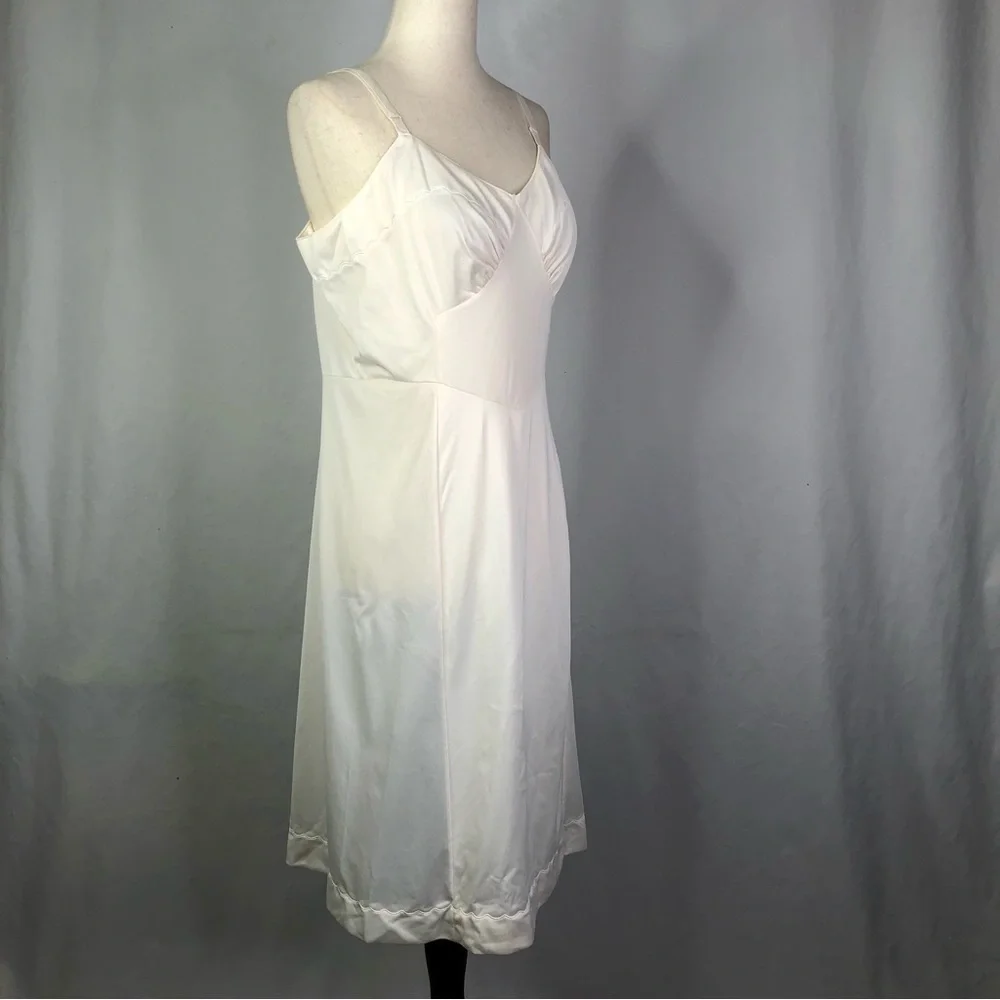 VINTAGE Aristocraft slip ivory scallop embroidery 38 tall bridal sissy grunge
